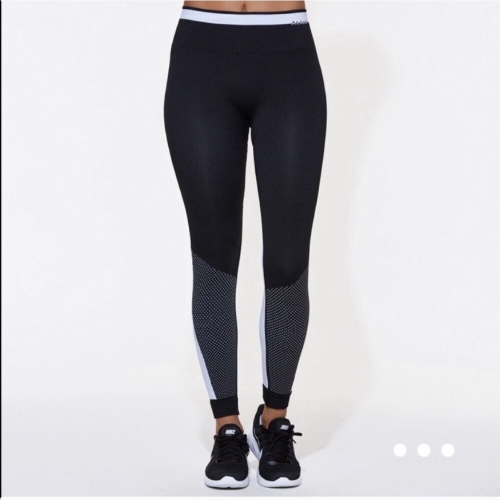 Alala leggings black and white size medium